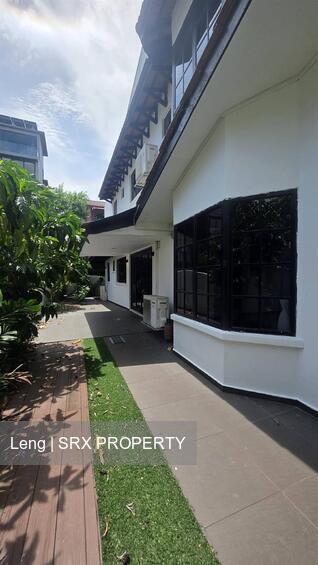 Lorong 107 Changi (D15), Terrace #477131451